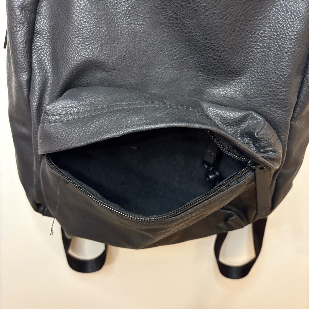 Adidas Backpack - Picture 7 of 7